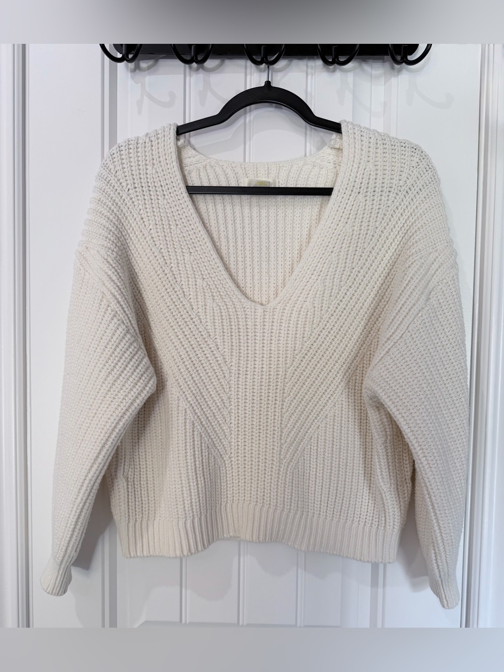 Maeve by Anthropologie Cream Chunky V-Neck Knit Sweater - Picture 2 of 5